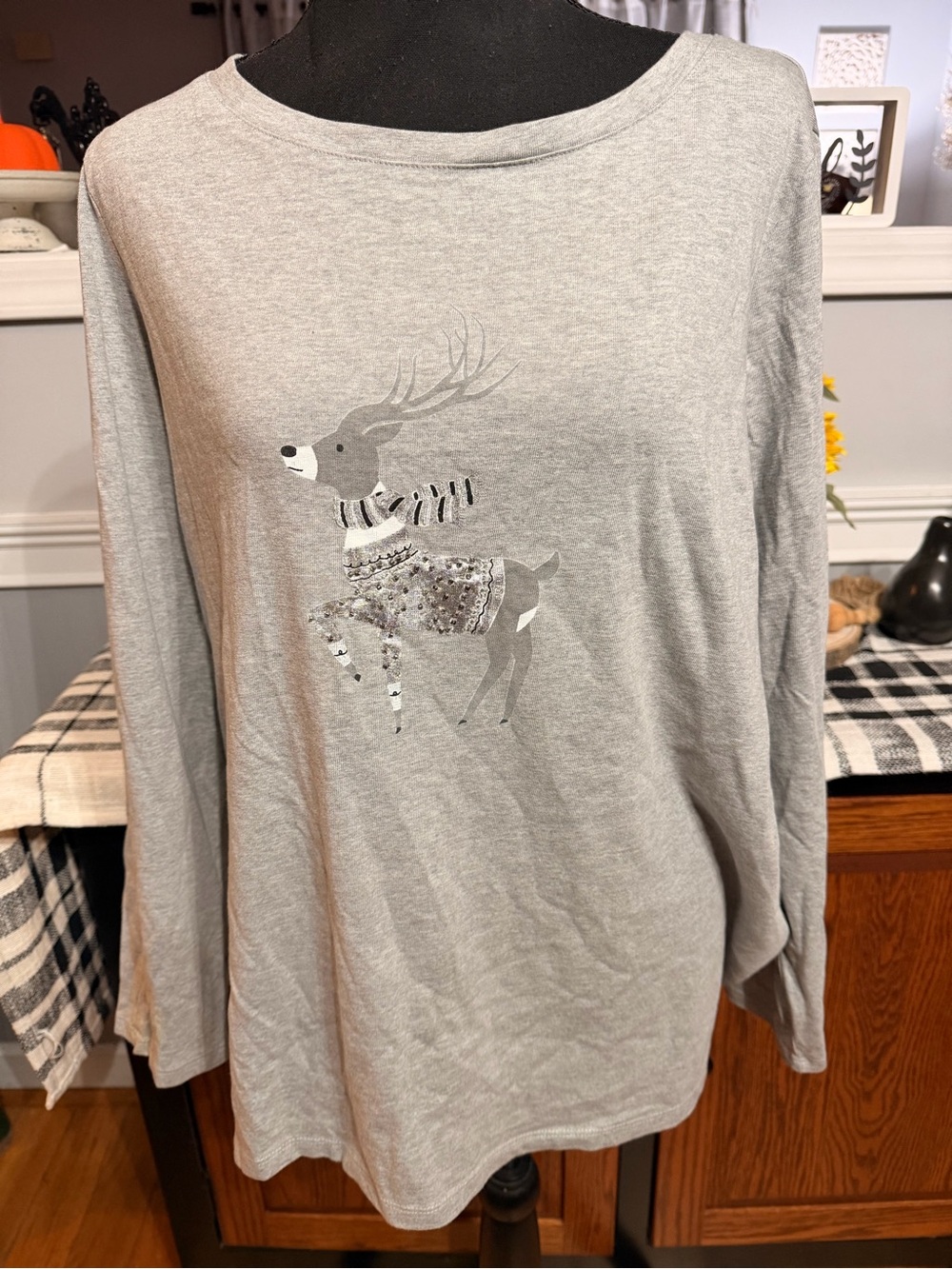 Talbots Light Gray Long-Sleeve Top with Reindeer Graphic EUC
